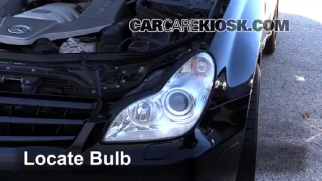 2007 Mercedes-Benz CLS63 AMG 6.3L V8 Lights Headlight (replace bulb)